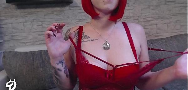  Striptease in sexy roter reizwäsche für dich